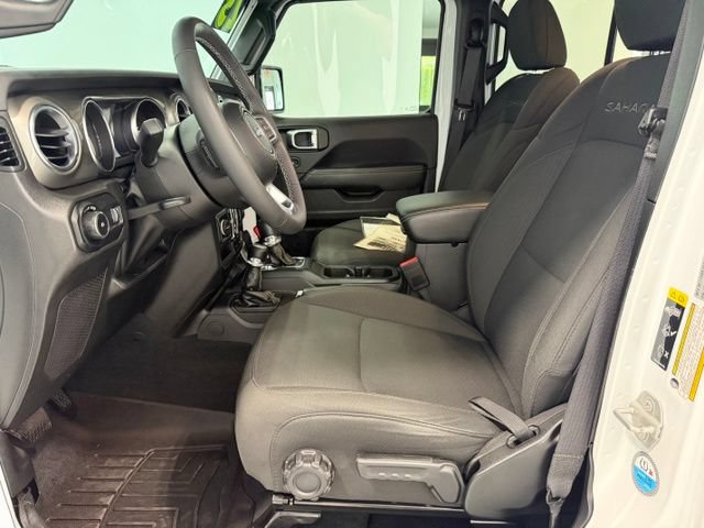 Used 2023 Jeep Wrangler Unlimited Sahara w/ Cold Weather Group AWD/4WD image 9