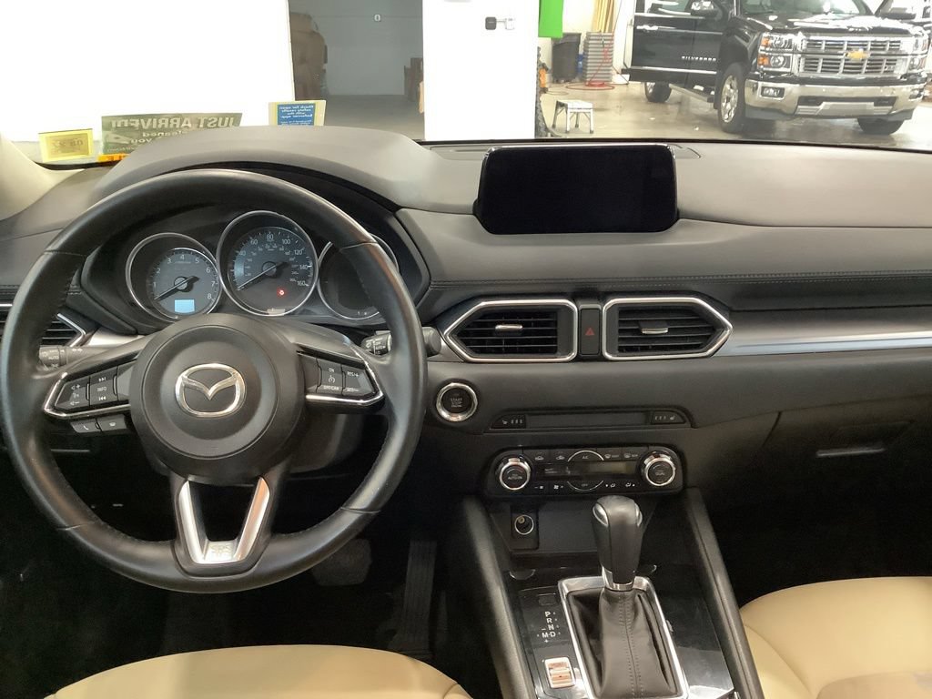Used 2017 MAZDA CX-5 Touring w/ Preferred Equipment Package AWD/4WD image 7
