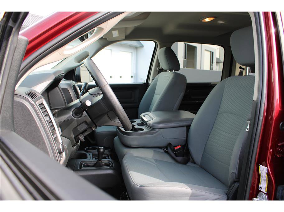 Used 2017 RAM 2500 Tradesman w/ Chrome Appearance Group image 8