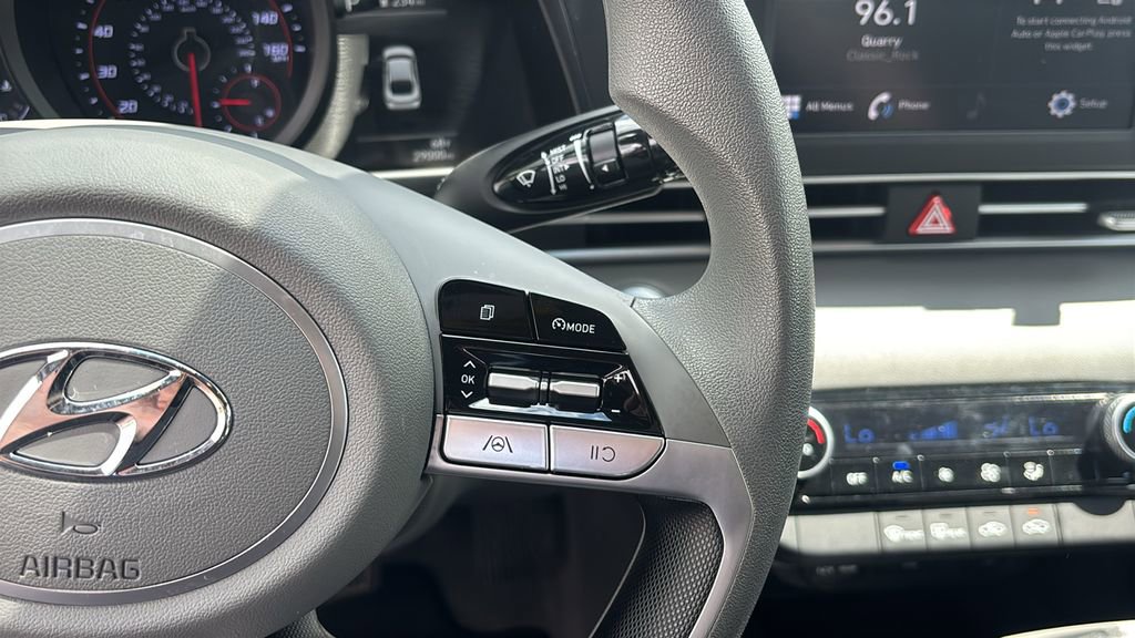 Used 2023 Hyundai Elantra SEL FWD image 18