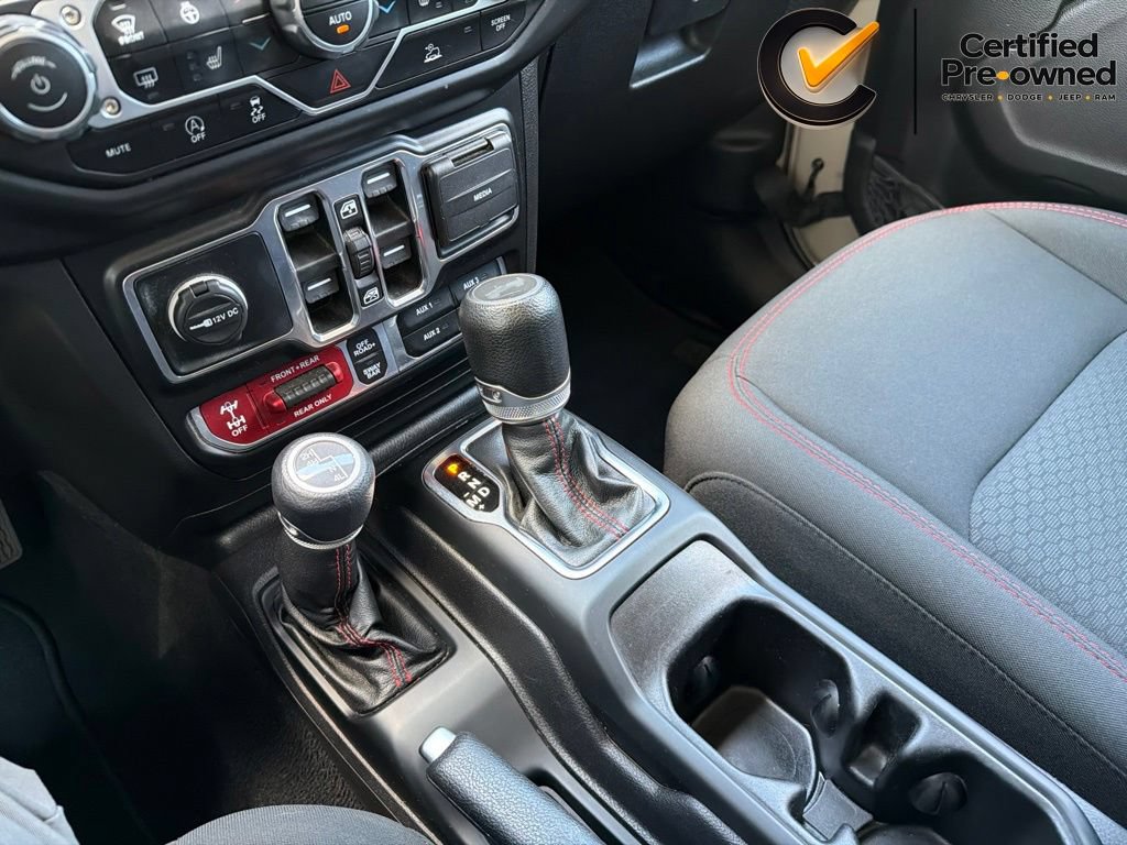 Certified 2022 Jeep Wrangler Unlimited Rubicon w/ Dual Top Group AWD/4WD image 64