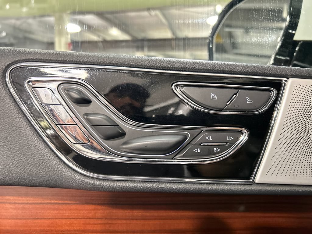 Certified 2023 Lincoln Navigator L Reserve AWD/4WD image 21