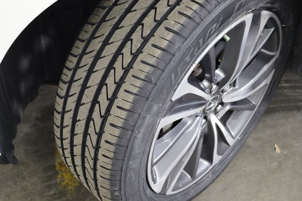 Used 2019 Acura MDX w/ Technology Package AWD/4WD image 38