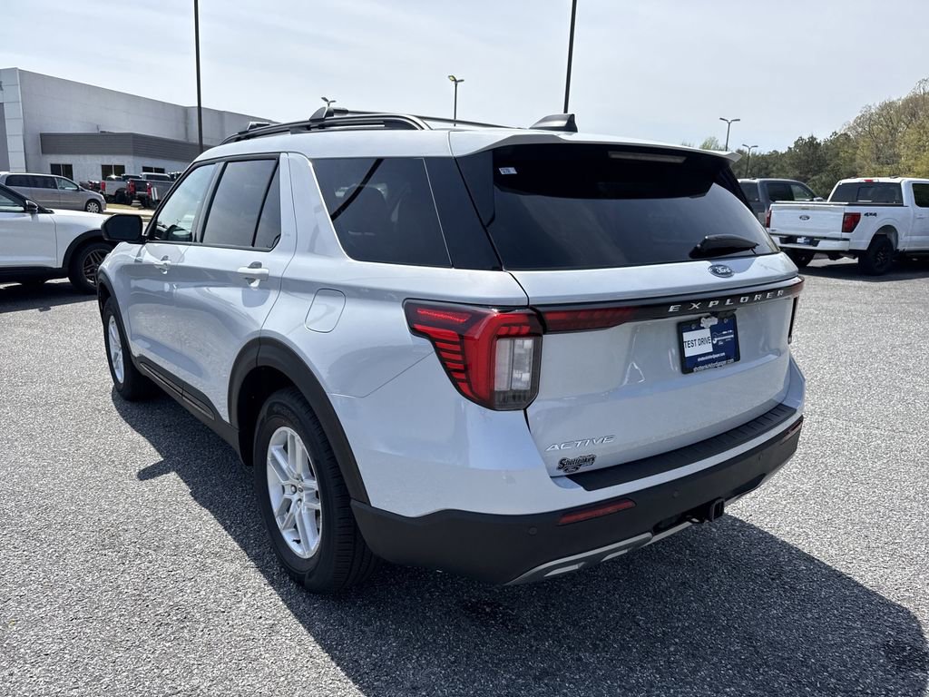 New 2026 Ford Explorer Active image 5