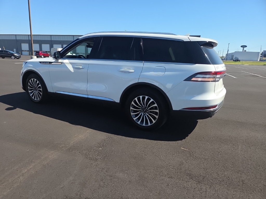 Used 2024 Lincoln Aviator 2WD w/ Premium Package image 12