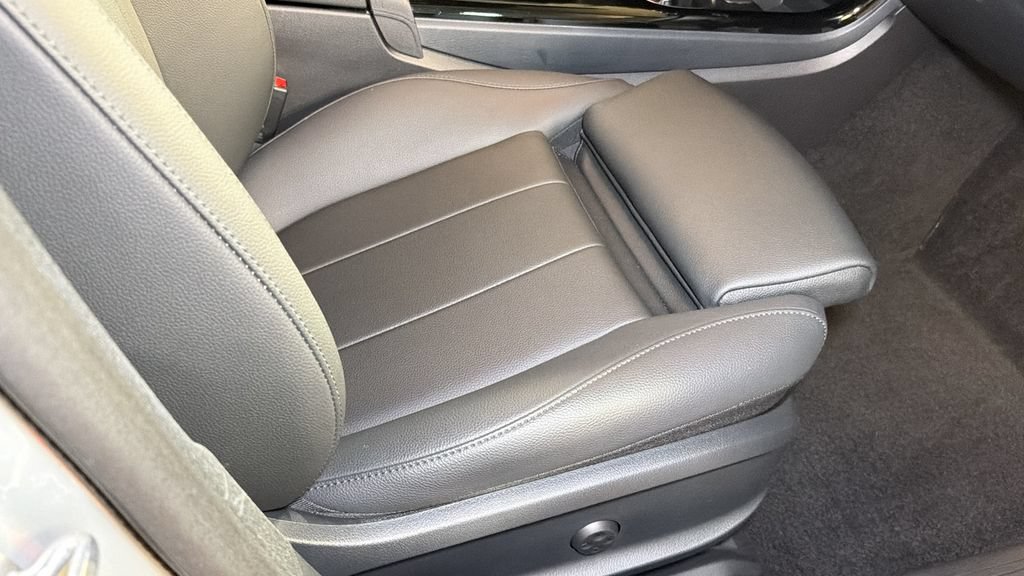 Used 2023 Mercedes-Benz CLA 250 4MATIC image 12