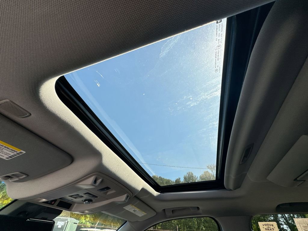 Used 2017 Cadillac Escalade Premium Luxury image 20