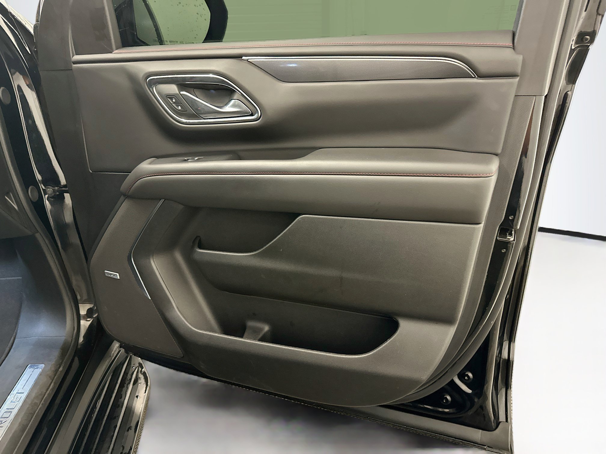 Used 2024 Chevrolet Tahoe RST w/ RST Performance Edition AWD/4WD image 35
