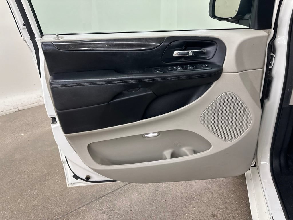 Used 2012 Dodge Grand Caravan SXT w/ Entertainment Group 1 FWD image 36