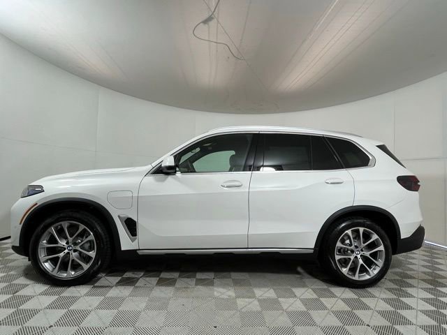 New 2026 BMW X5 xDrive50e AWD/4WD image 4