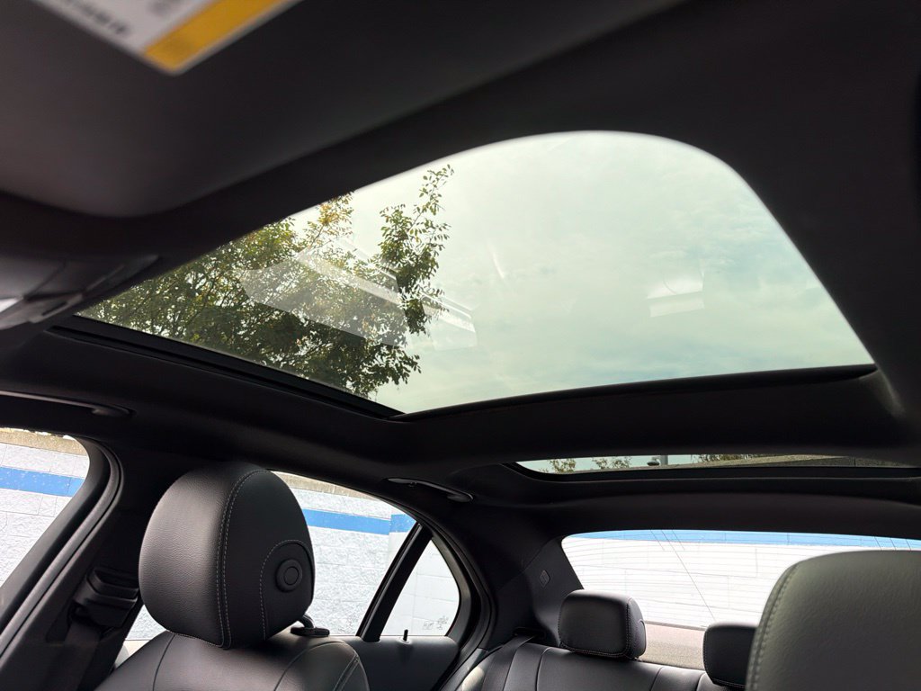 Used 2016 Mercedes-Benz C 300 4MATIC Sedan image 11