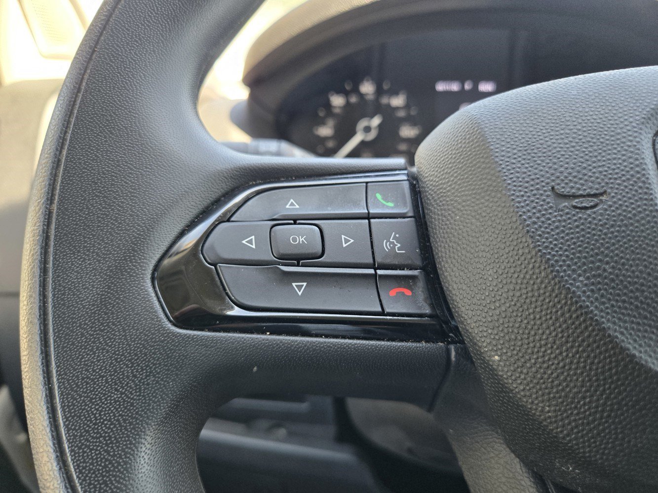 Used 2025 RAM ProMaster 2500 w/ Convenience Group FWD image 17
