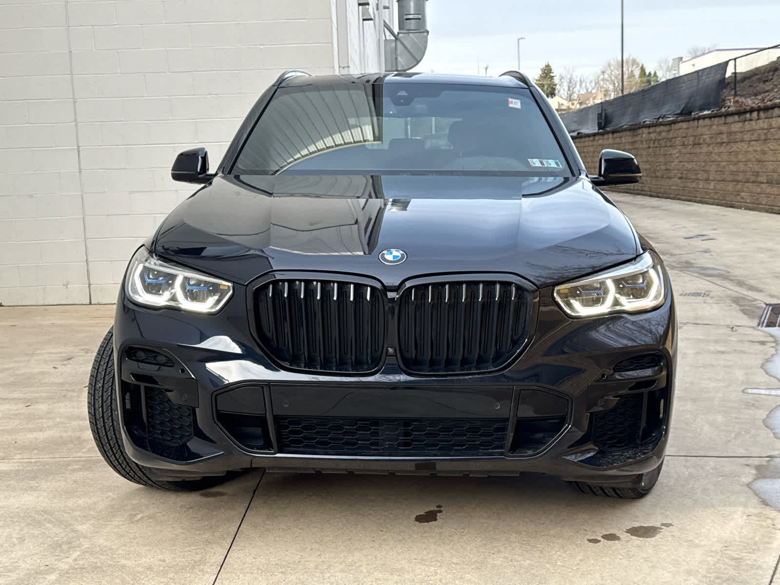 Certified 2023 BMW X5 xDrive40i w/ Executive Package image 2