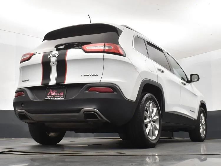 Used 2017 Jeep Cherokee Limited AWD/4WD image 13