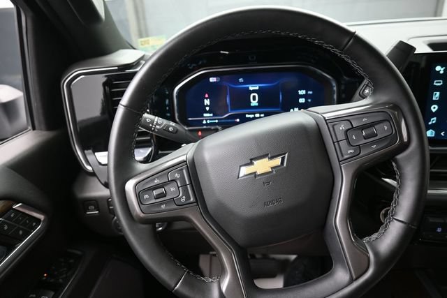 Used 2025 Chevrolet Silverado 2500 High Country w/ High Country Premium Package AWD/4WD image 8
