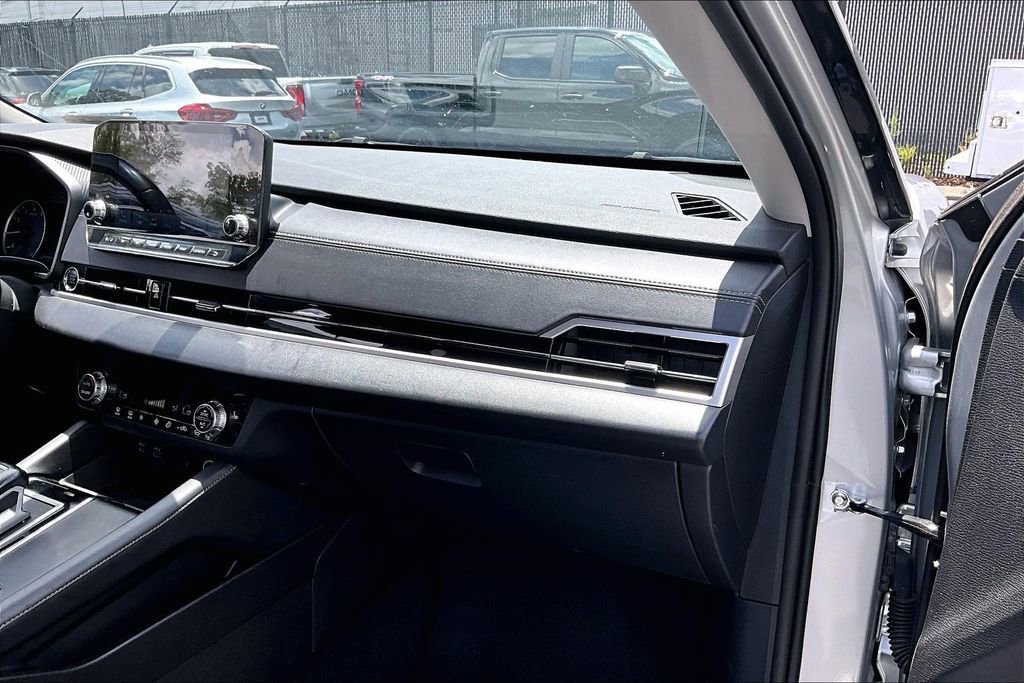Used 2024 Mitsubishi Outlander SE AWD/4WD image 23