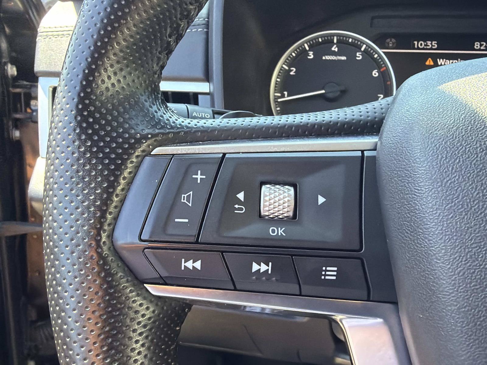 Used 2024 Mitsubishi Outlander FWD image 17