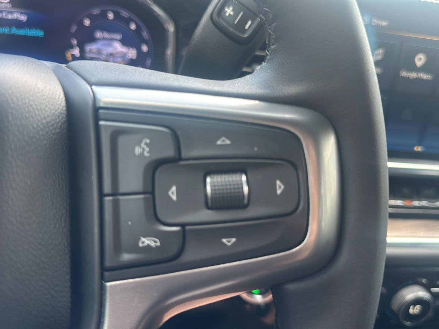 Used 2025 Chevrolet Silverado 1500 LT AWD/4WD image 24