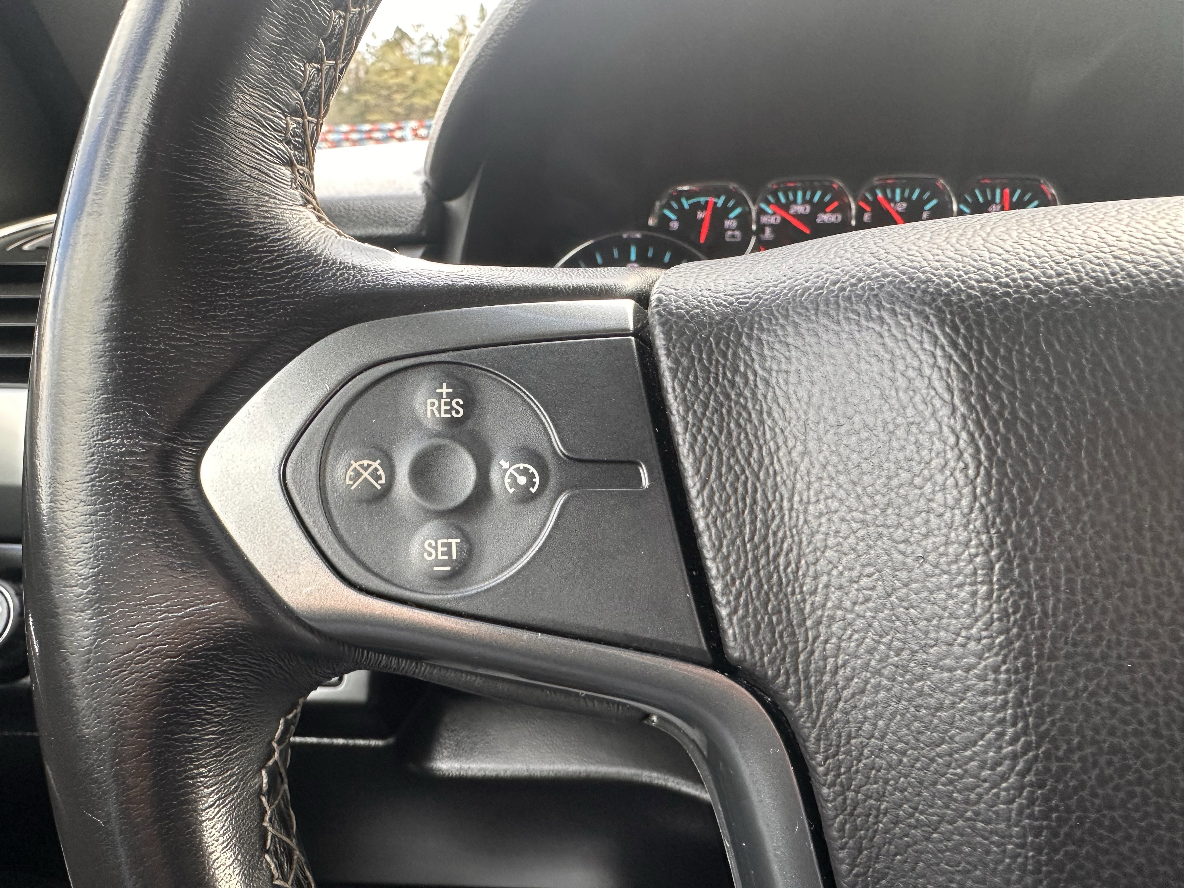 Used 2018 Chevrolet Tahoe LS w/ All-Season Package image 10