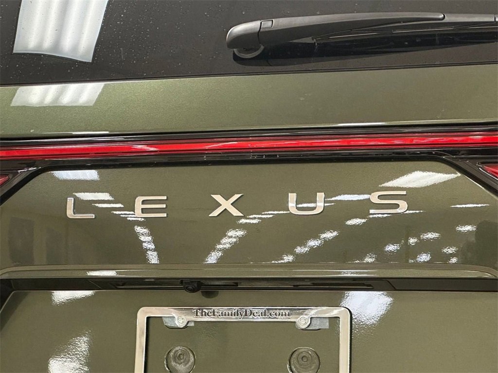 Used 2025 Lexus LX 700h F Sport image 8