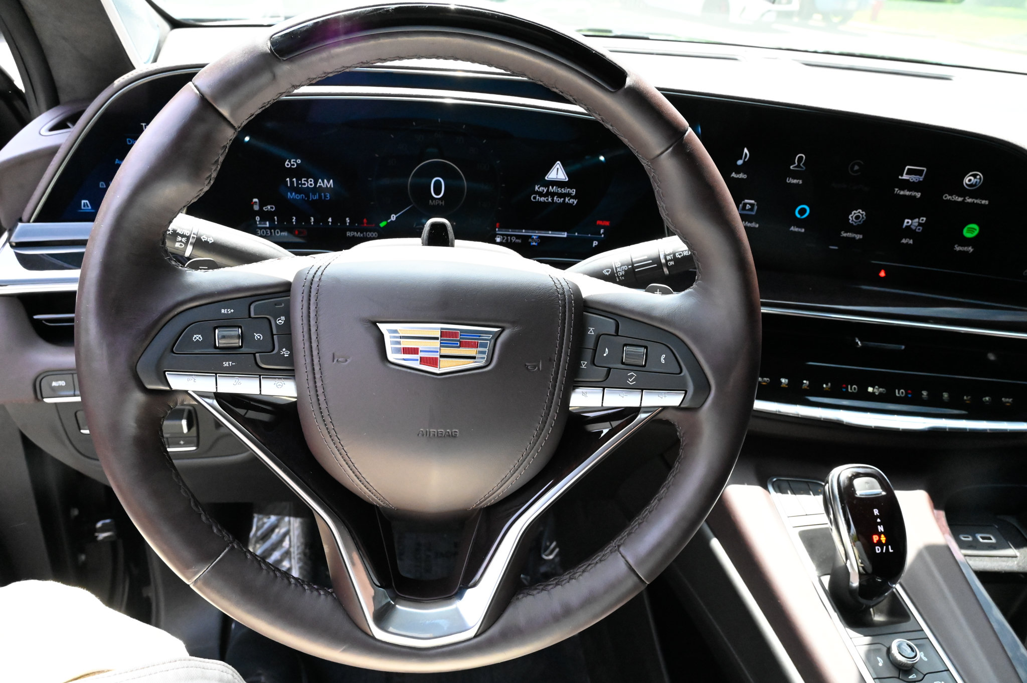 Used 2023 Cadillac Escalade ESV Sport Platinum w/ LPO, ONYX Package AWD/4WD image 25