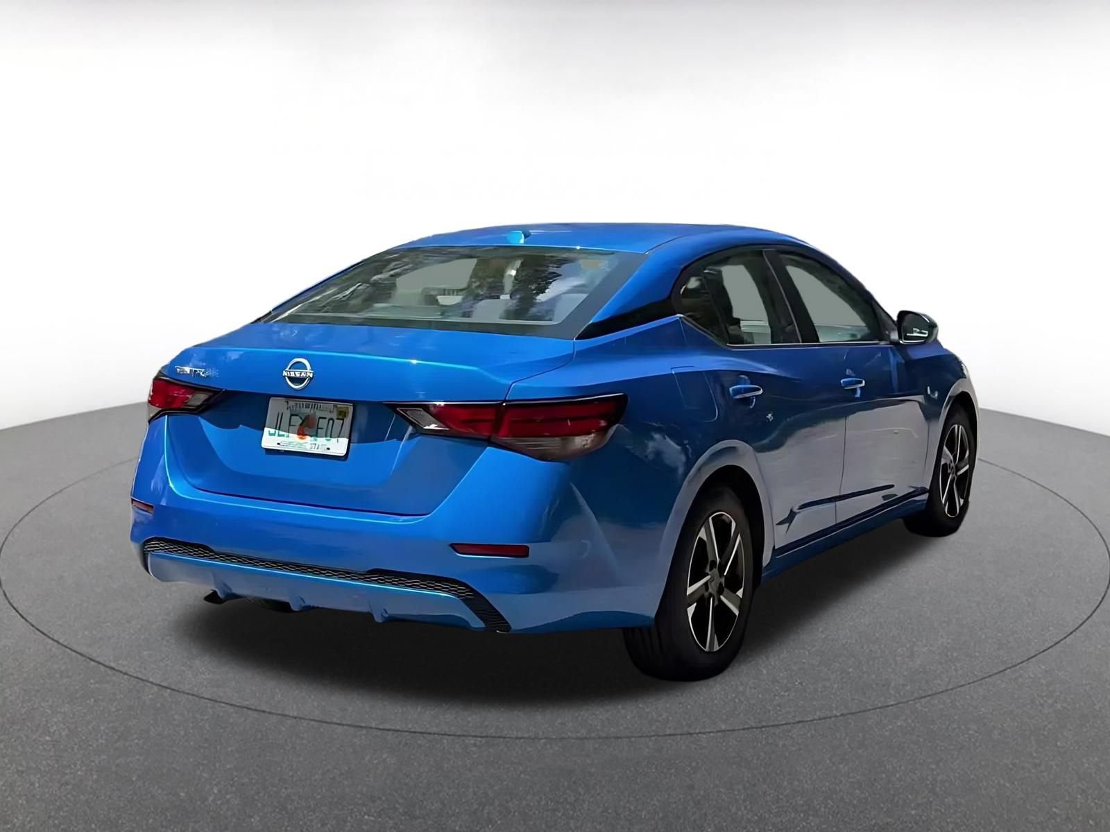 Used 2025 Nissan Sentra SV FWD image 14