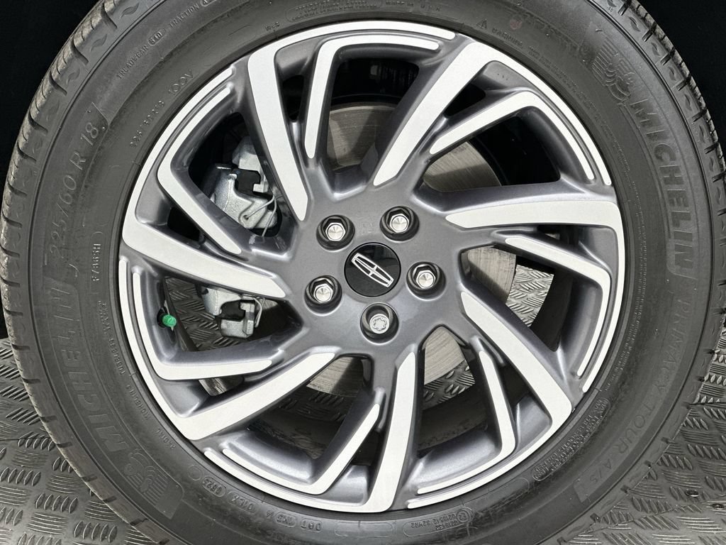 Used 2023 Lincoln Corsair AWD w/ Equipment Group 101A image 10