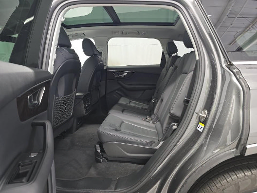 Used 2023 Audi Q7 3.0T Premium w/ Convenience Package AWD/4WD image 6