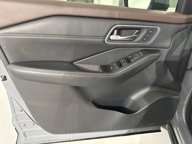 Used 2021 Nissan Rogue SL w/ Premium Package FWD image 19
