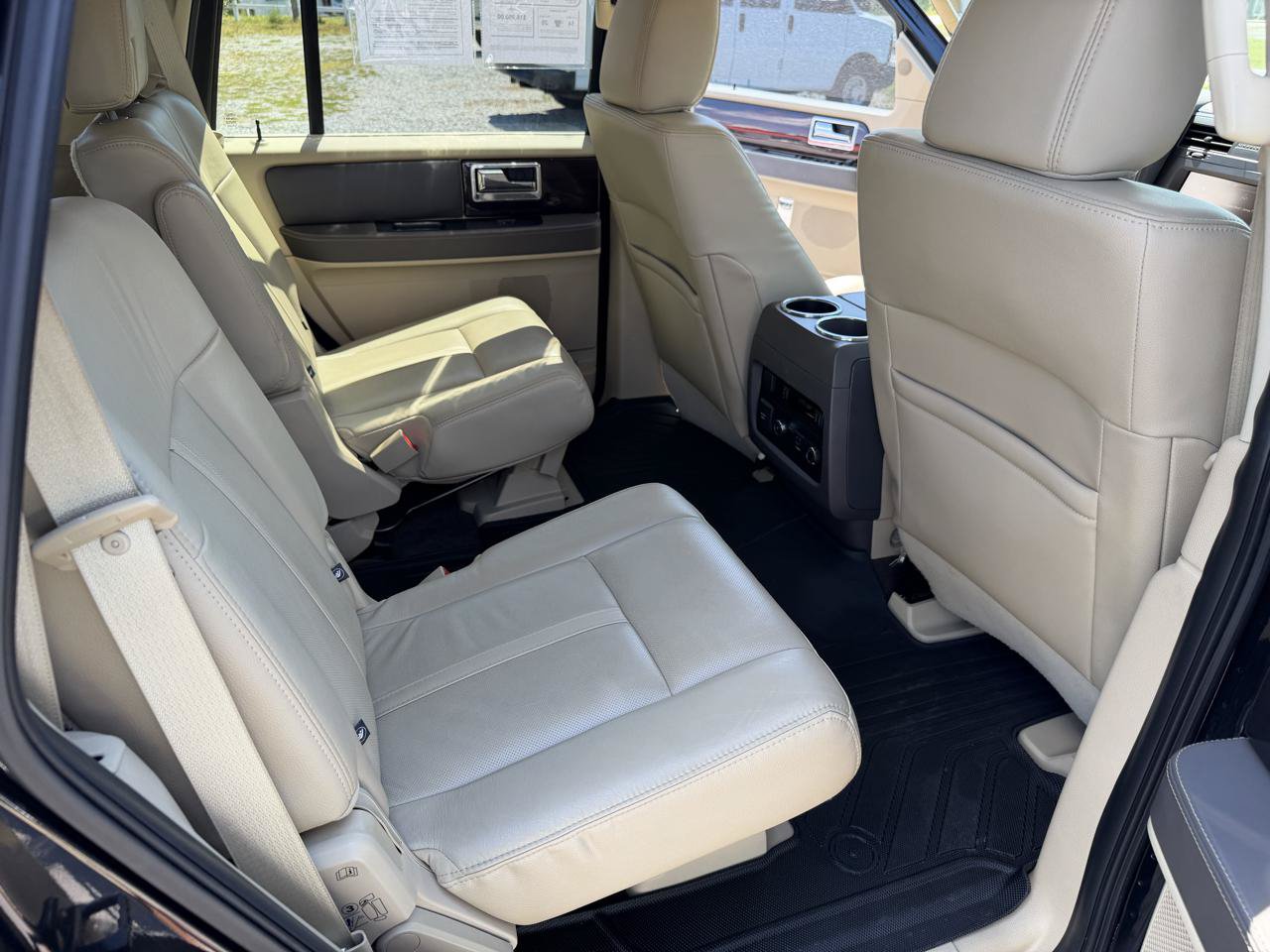 Used 2015 Lincoln Navigator 4WD w/ Equipment Group 101A Reserve image 17
