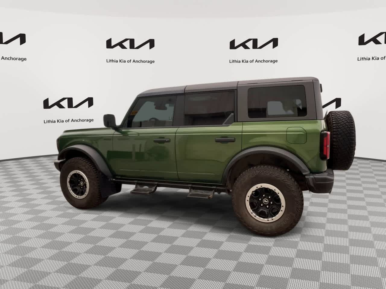 Used 2023 Ford Bronco Badlands w/ Sasquatch Package AWD/4WD image 6