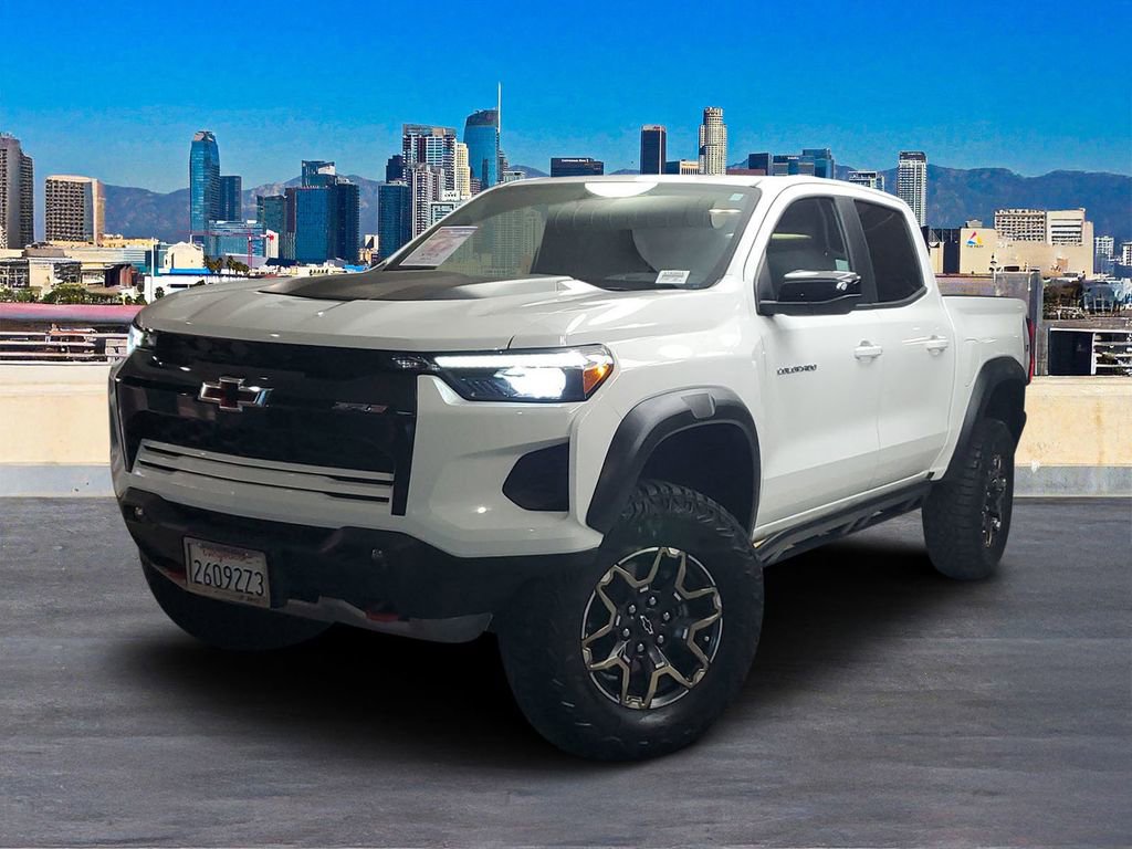 Used 2024 Chevrolet Colorado ZR2 w/ Safety Package AWD/4WD image 2