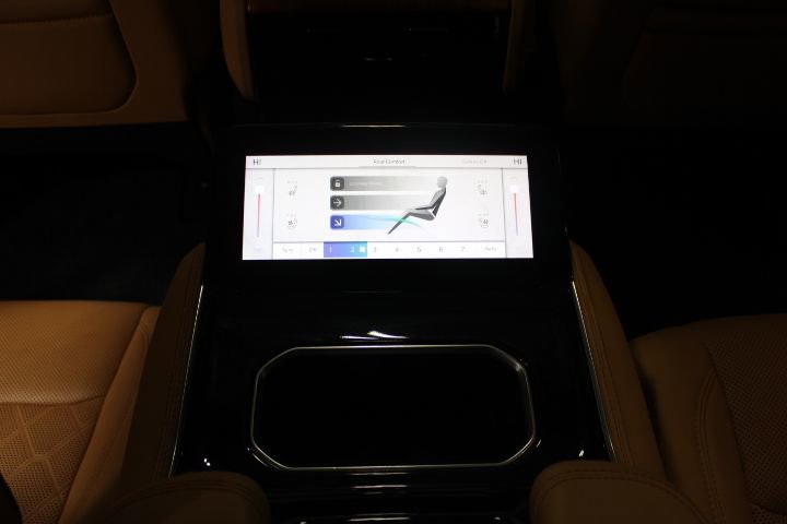 Used 2022 Jeep Grand Wagoneer Series III image 22