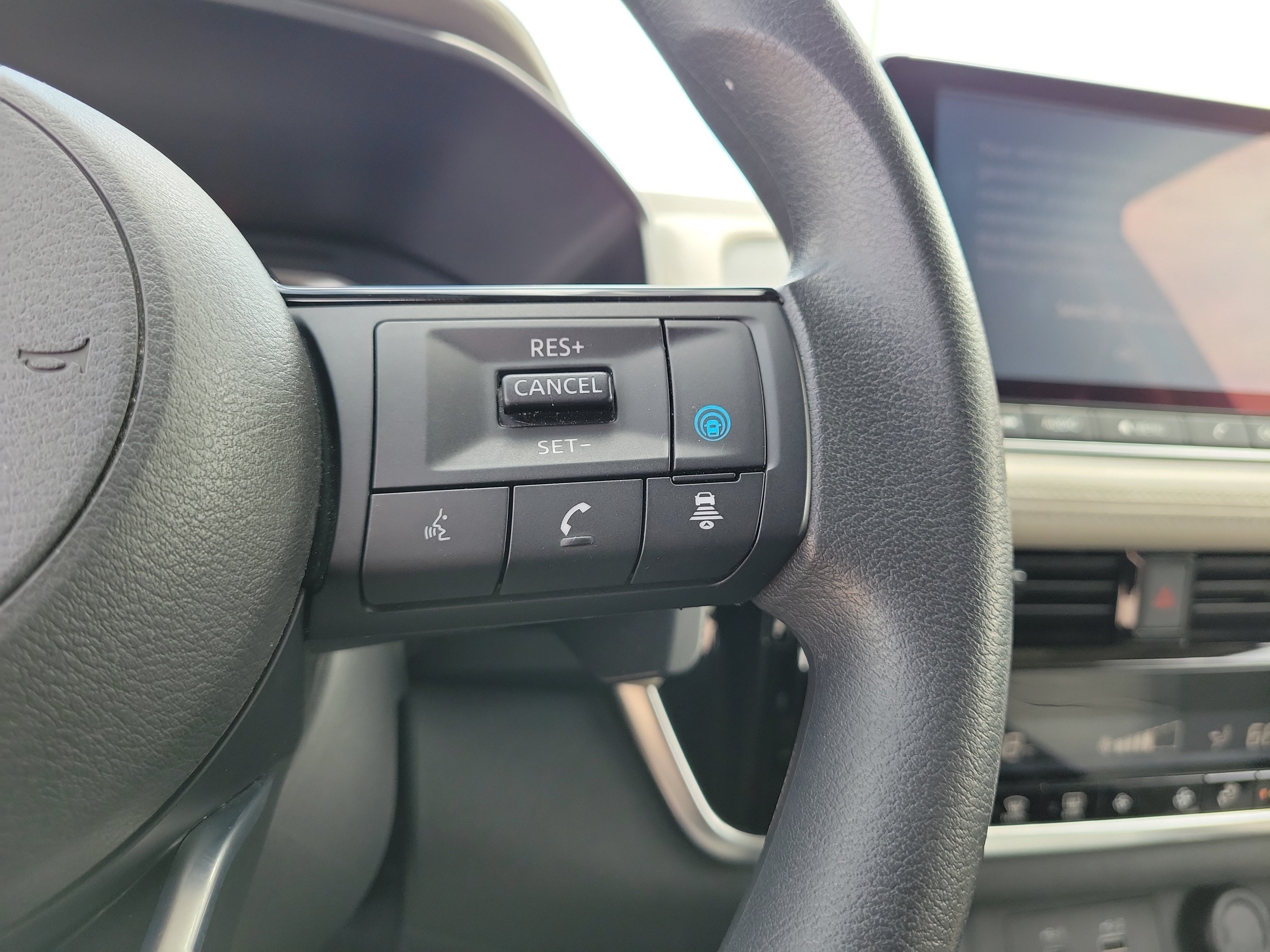 Certified 2021 Nissan Rogue SV FWD image 24