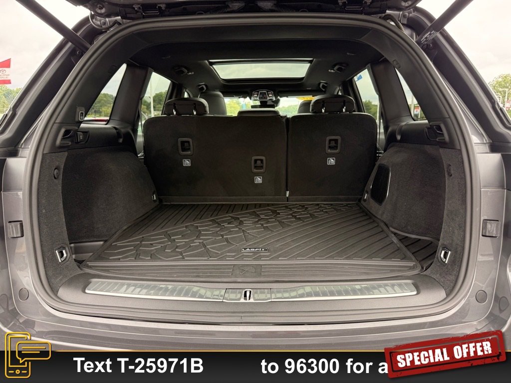 Used 2023 Jeep Grand Cherokee Overland image 27