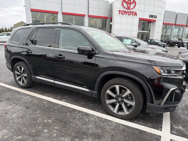 Used 2024 Honda Pilot Elite image 1