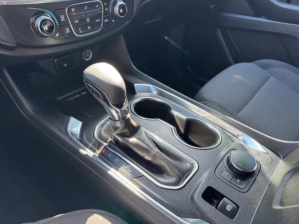 Used 2023 Chevrolet Traverse LT image 20