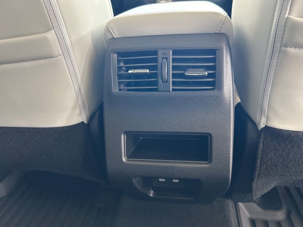 New 2026 Mitsubishi Outlander SE image 29