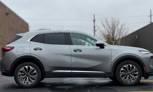 Used 2024 Buick Envision Preferred image 14