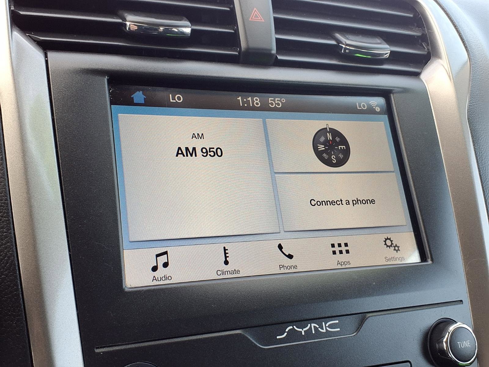 Used 2019 Ford Fusion SE image 10