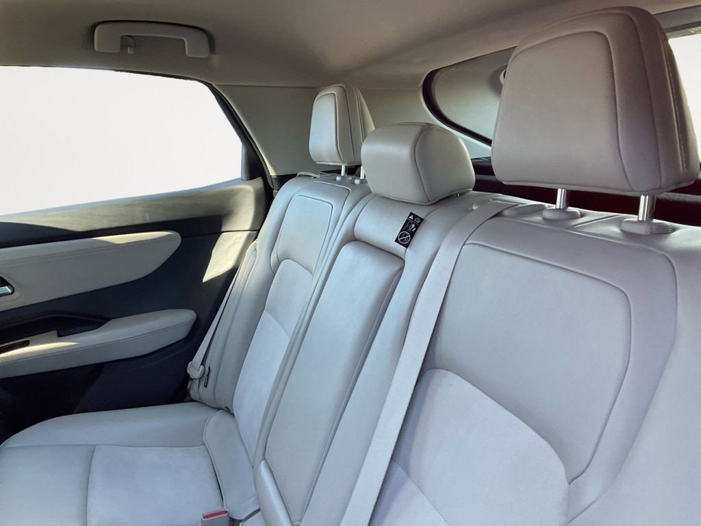 Used 2023 Nissan Ariya FWD image 28