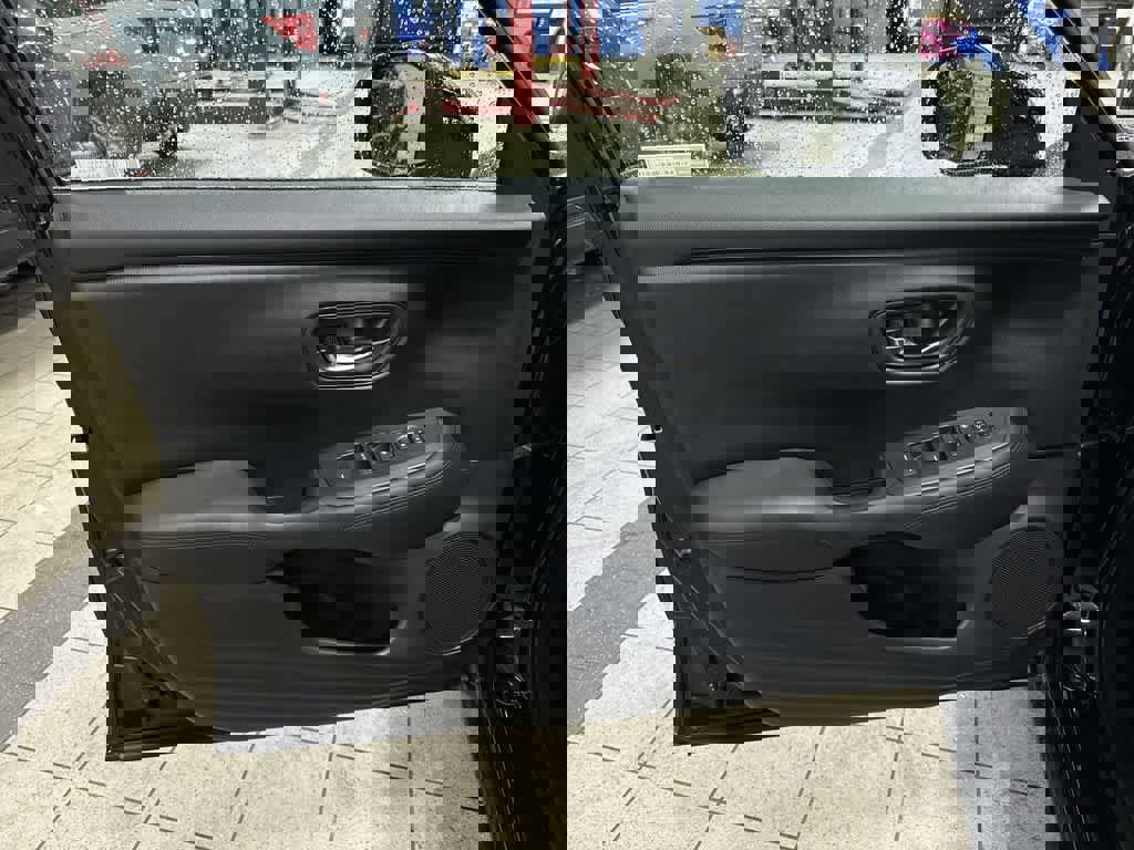 Certified 2023 Honda HR-V LX image 28