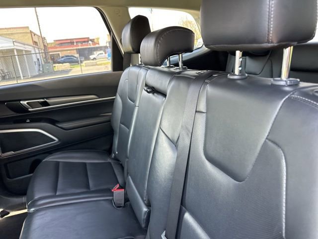 Used 2022 Kia Telluride LX image 16