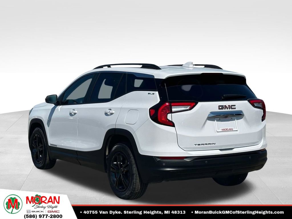 Certified 2023 GMC Terrain SLE w/ Driver Convenience Package FWD image 3