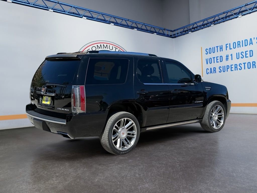 Used 2013 Cadillac Escalade Premium image 5