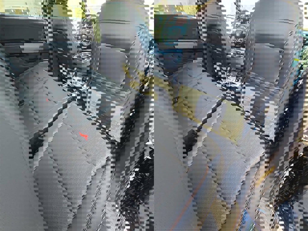 New 2025 Ford F150 Lariat w/ Equipment Group 501A Mid image 11