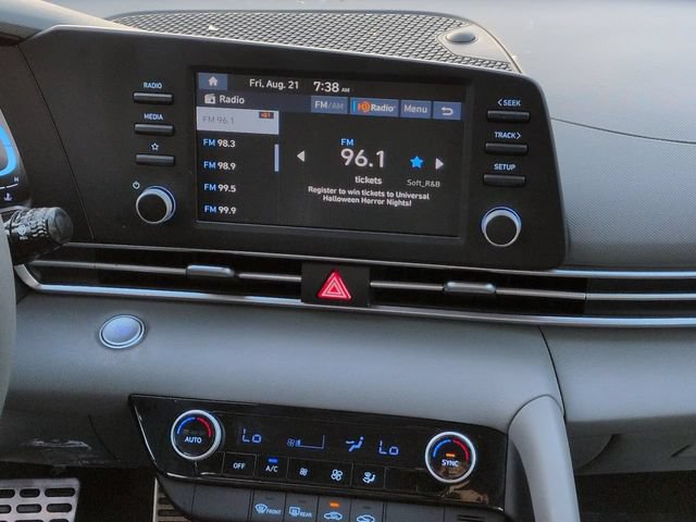 Certified 2025 Hyundai Elantra Sport FWD image 17