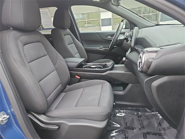 Used 2025 Chevrolet Equinox LT w/ Midnight Edition image 27