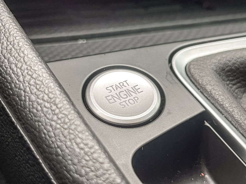 Used 2025 Volkswagen Jetta GLI Autobahn image 19