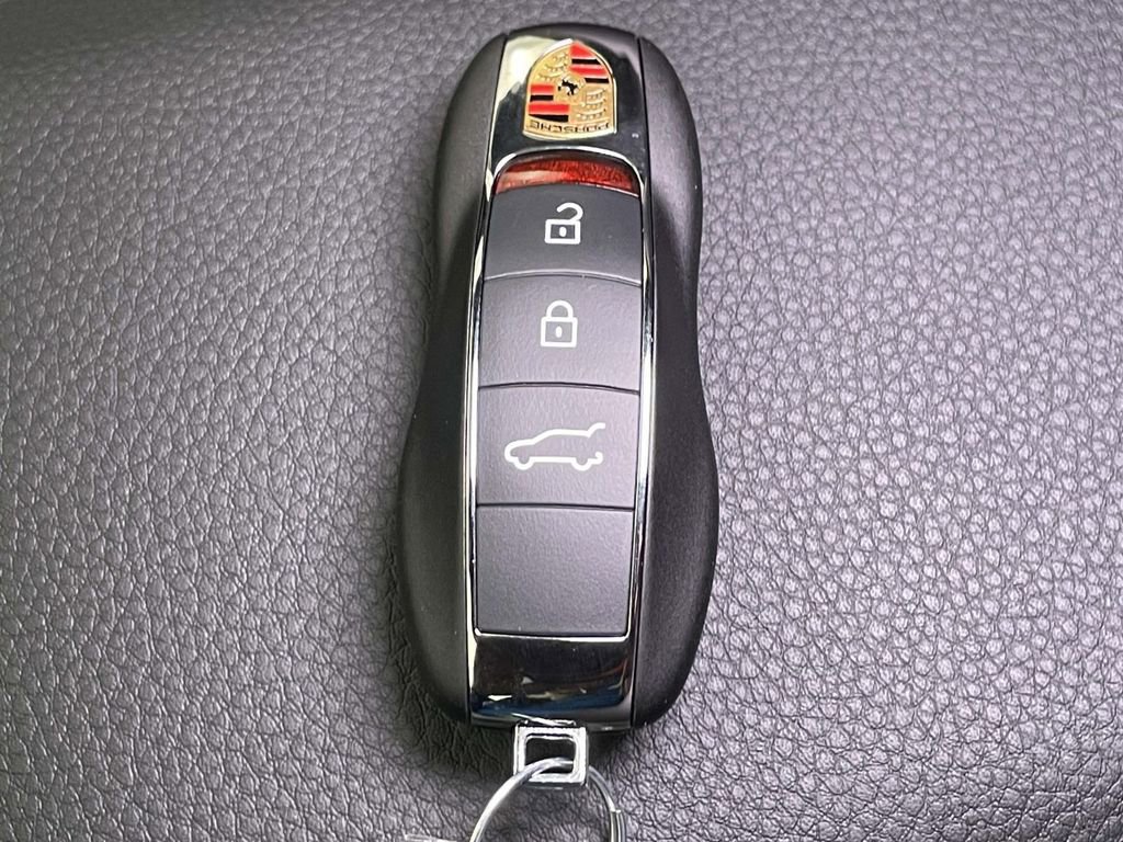 New 2026 Porsche Macan S image 44